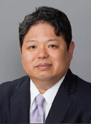 講師